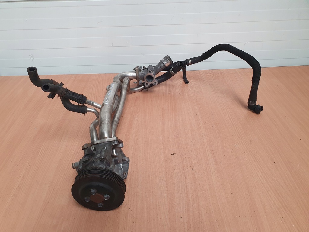 фото №12, Насос wody volvo xc90 i 4.4 шланг wąż