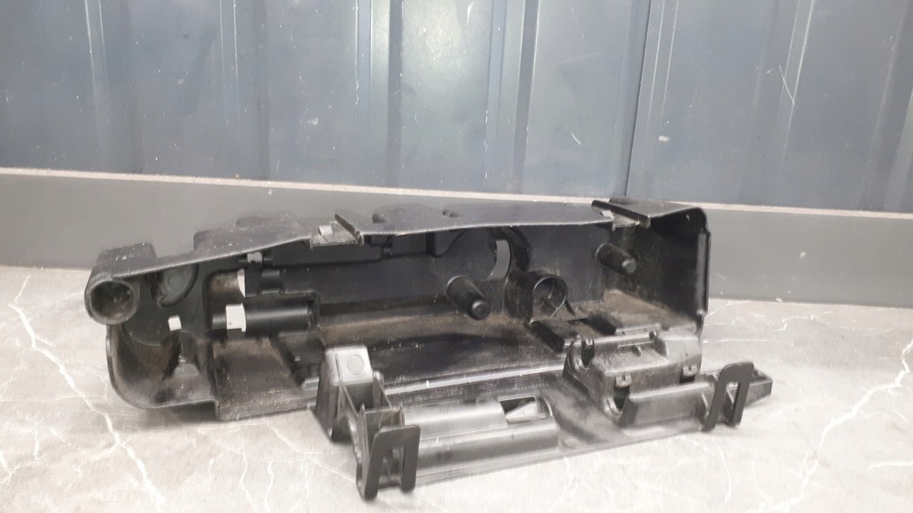 фото №1, 8200127794 бардачок домкрата renault espace iv