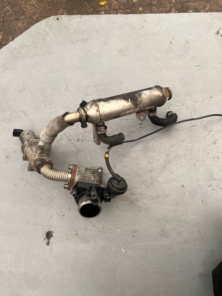 фото №1, Alfa romeo 166 2,4 jtd радиатор egr + egr комплект 46810018