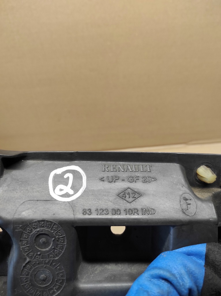 фото №7, Кронштейн кронштейн направляющая крыла левый renault scenic iii 631230010r