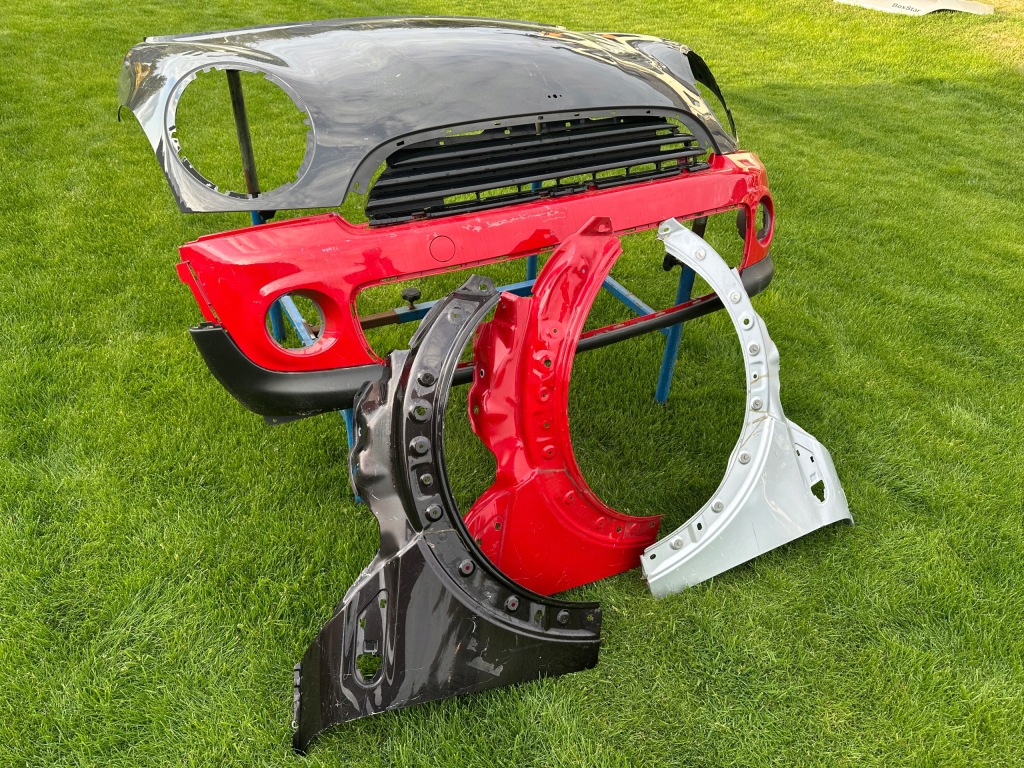 Купить Mini cooper r56 решётка радиатора решётка  радиатора 160843-00 166149-10