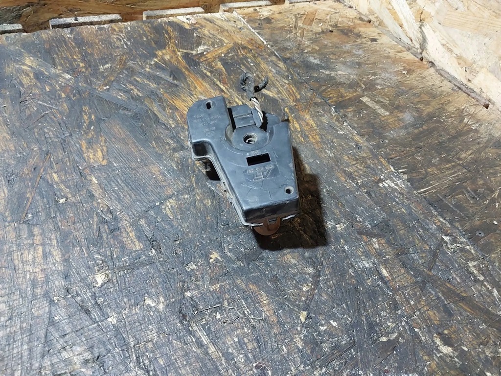 фото №8, Вкладыш лампы левый задняя задний ford galaxy 7m5945257