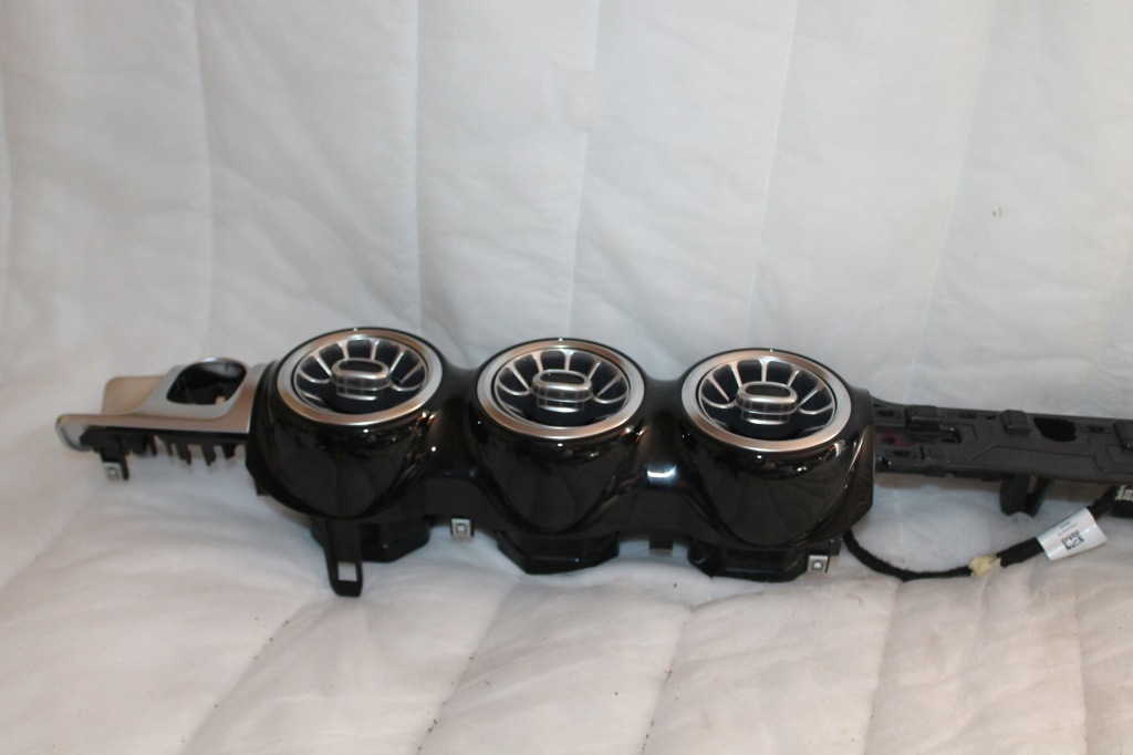 фото №1, Молдинг решітка dekor amg mercedes w247 glb b