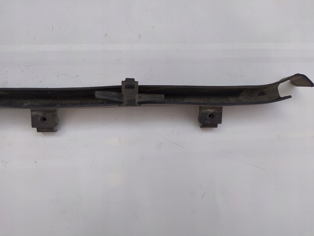 фото №8, Направляющая молдинг кронштейн бампера - renault laguna i