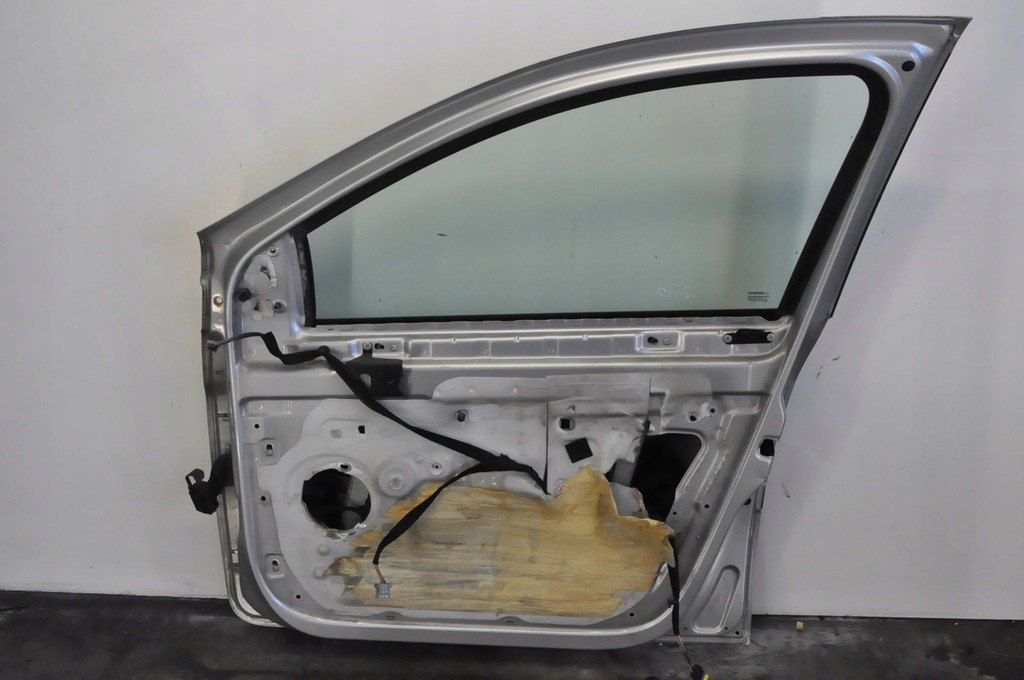 фото №12, Renault clio iii дверь правый перед передние