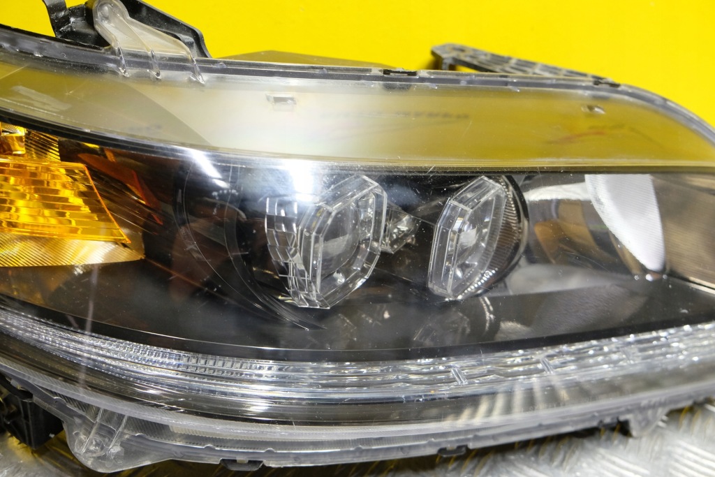 Honda accord купе 2013- фара фара led r америка в Украине