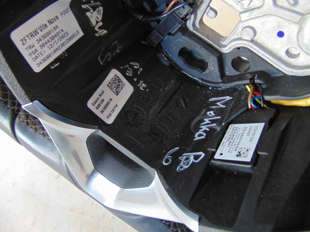 фото №12, Opel mokka b воздуховод мультифункция кожа лепестки переключения 98443840yx