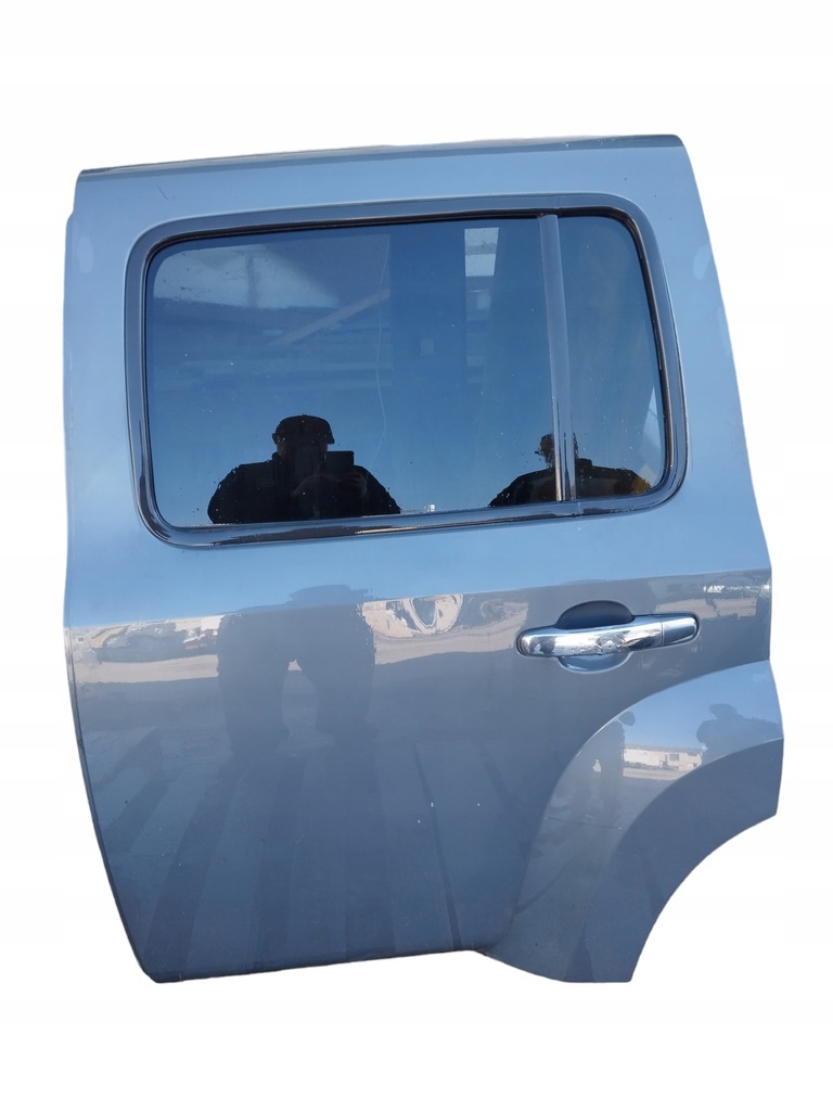 фото №1, Chevrolet hhr дверь левый задняя 2006r
