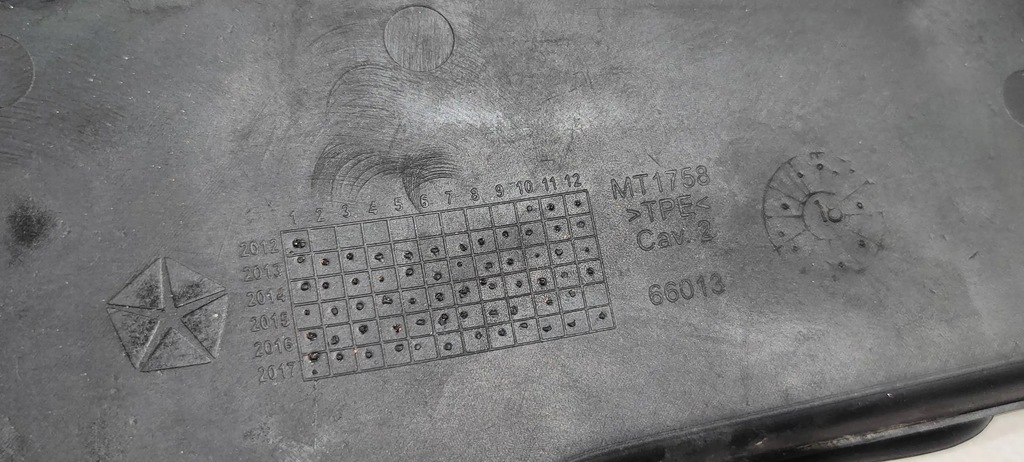 фото №7, Вкладыш резиновый элемент вкладка бардачка dodge ram 2013-