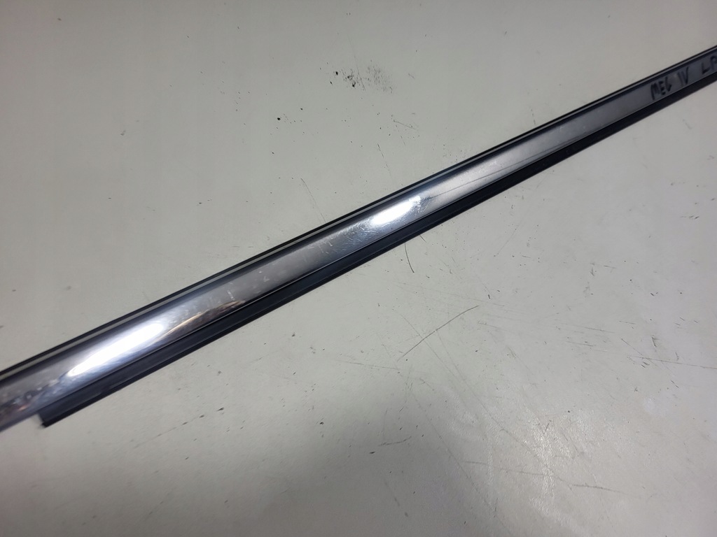 фото №5, Молдинг ущільнювач двері лівий перед renault megane iv kombi