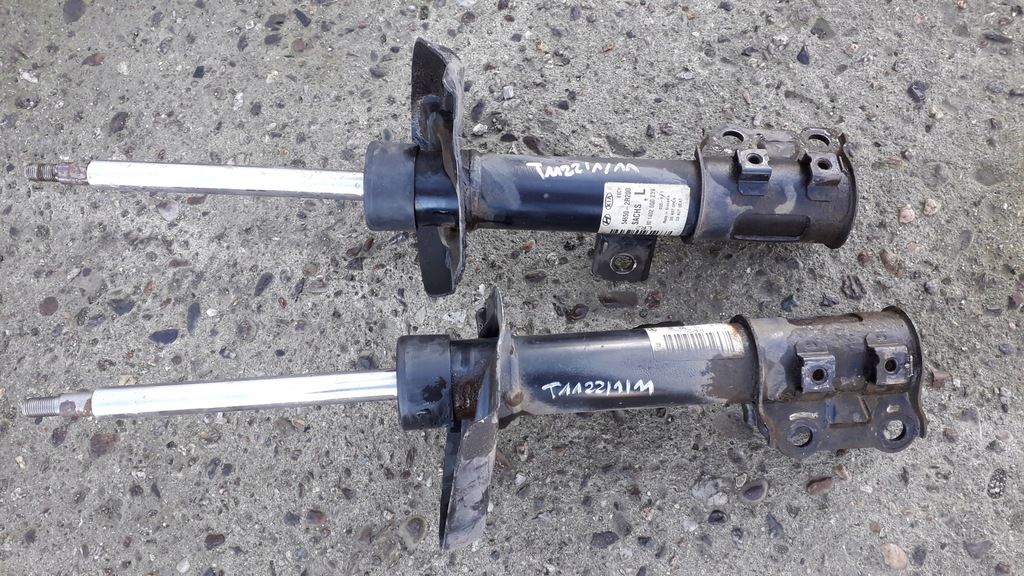 фото №1, Hyundai i30 1 i 07-12 амортизатор перед l + p