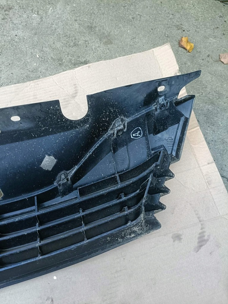 фото №5, 8200012581 решітка радіатора 2002 renault laguna ii