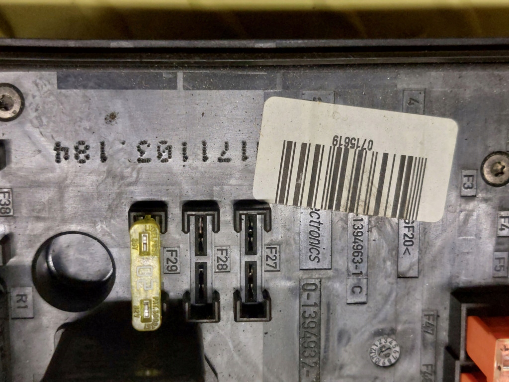 фото №7, Audi a3 8p 2.0 fsi коробка запобіжників 1k0937132d