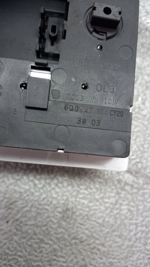 фото №4, Освещение кабины vw polo 1.2b 03r