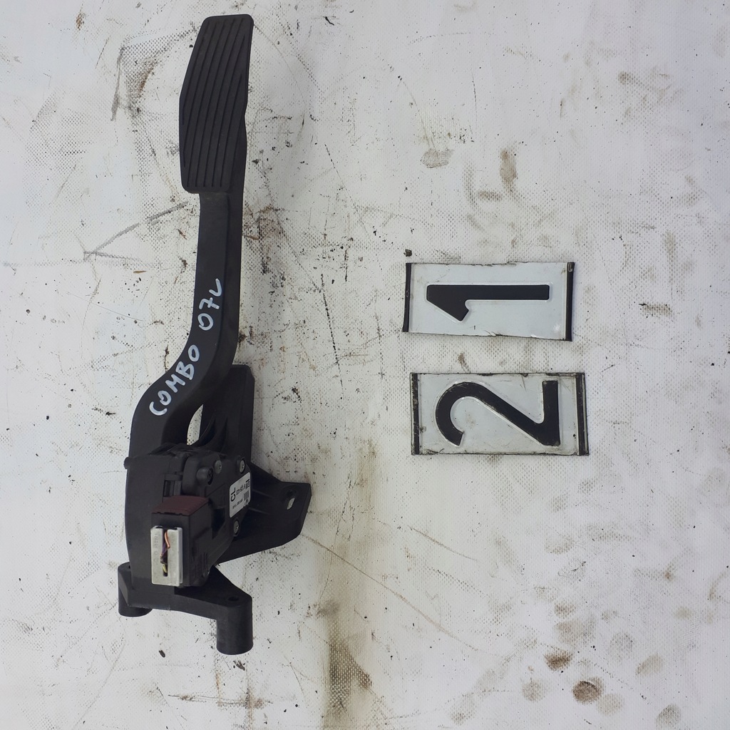 фото №1, Opel combo 1.3 cdti педаль тормоза