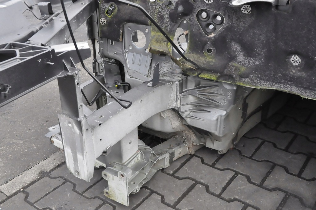 фото №11, Ferrari california чверть лонжерон права перед