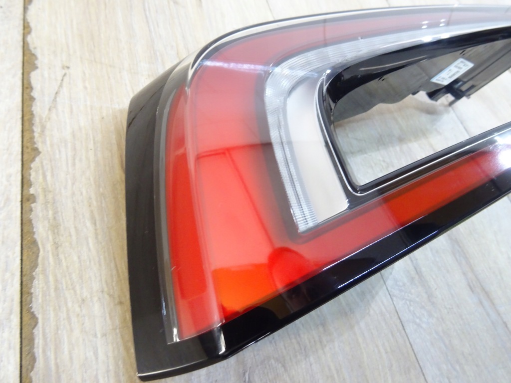 Фара задній правий led w кришці  tesla model 3 рестайлінг  fl 23- 1691500-00-f llu Ціна