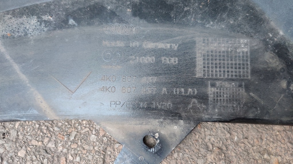 фото №10, Audi a6 c8 4k0 4k0807437 бампер перед омивачі pdc