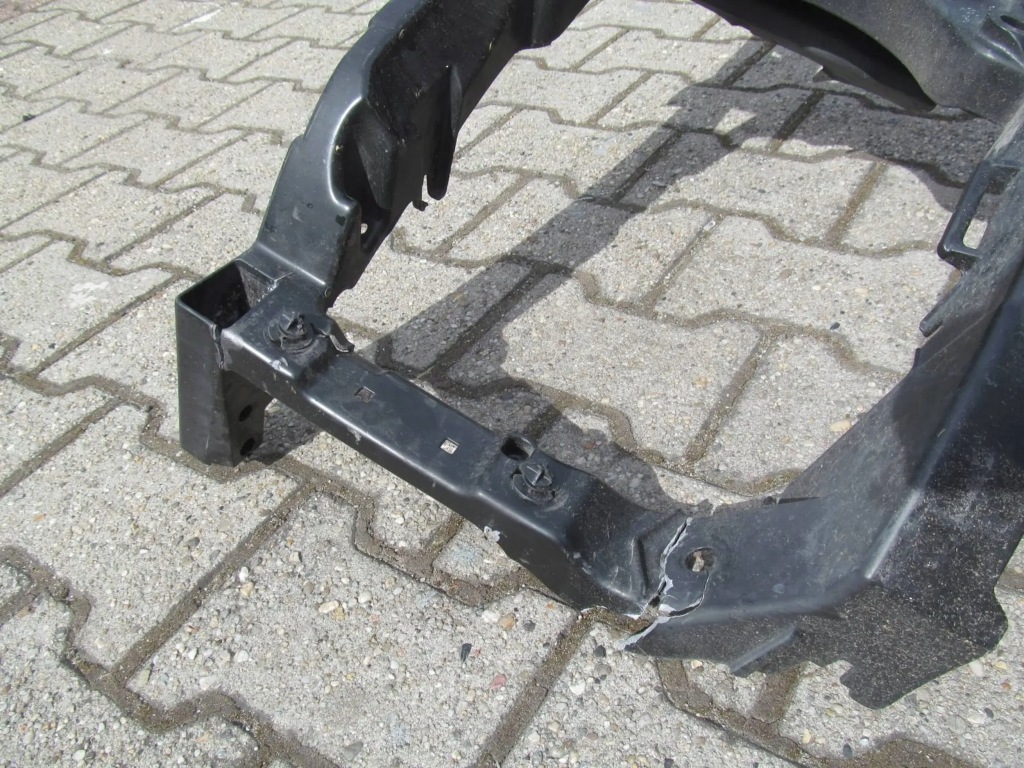 фото №10, Land rover discovery iv 4 10-16 pas передний усилитель верхний панель фары c409