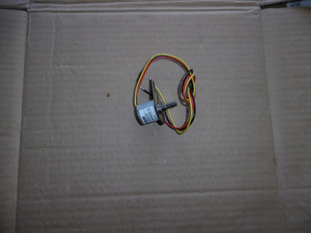 фото №1, Потенциометр volvo 20550840