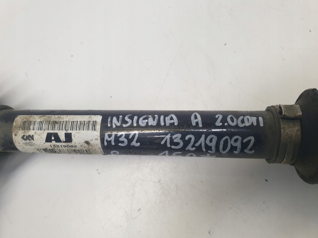 Приводной вал półoska правый  opel insignia a 2.0 cdti 13219092 в Украине