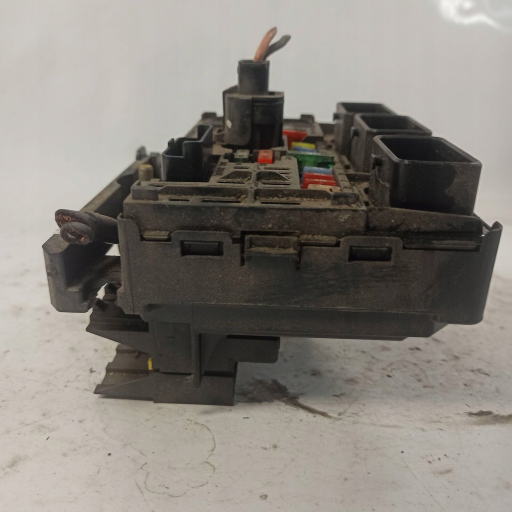 фото №15, Citroen c4 picasso i коробка предохранителей s118983004q