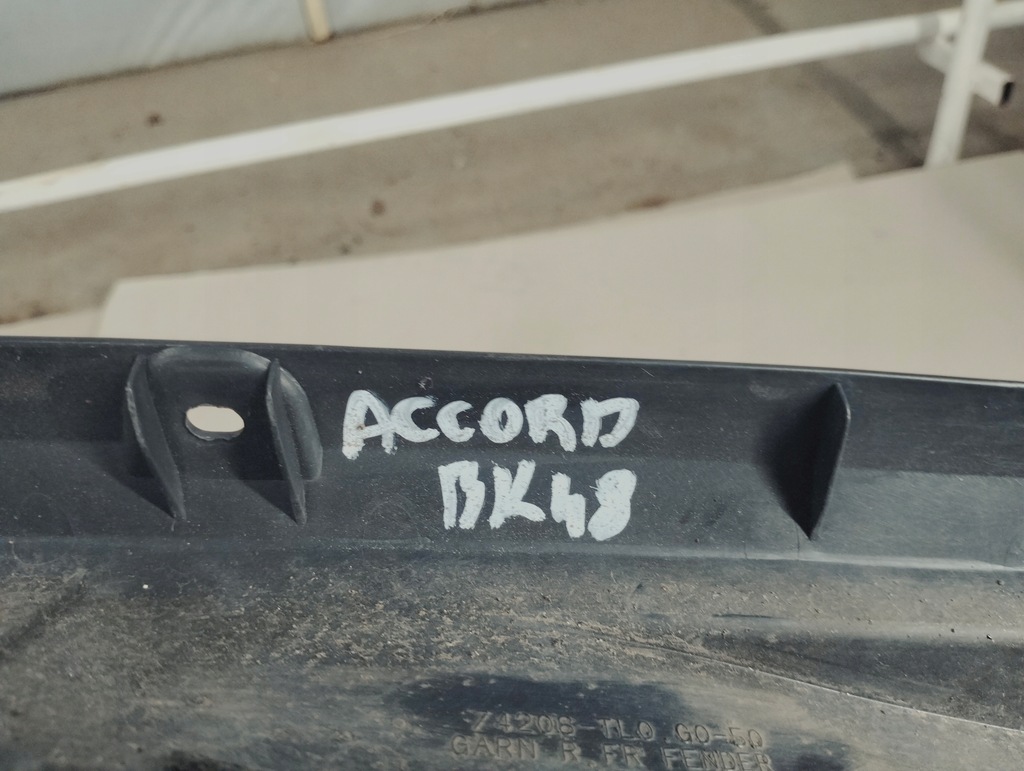фото №8, Молдинг защита пластик крыла правая honda accord viii 2008-2015