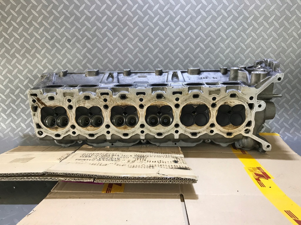 фото №14, Головка права aston martin db9 5.9 6.0 v12