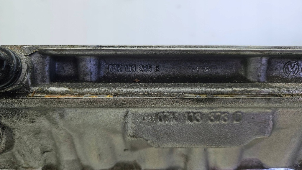 Vw passat b7 америка 2.5b jetta beetle головка двигуна 07k103373d Ціна