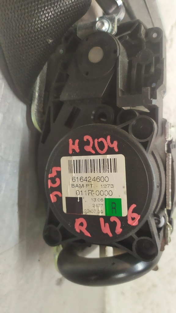 фото №11, Mercedes w204 pas безопасности правый перед