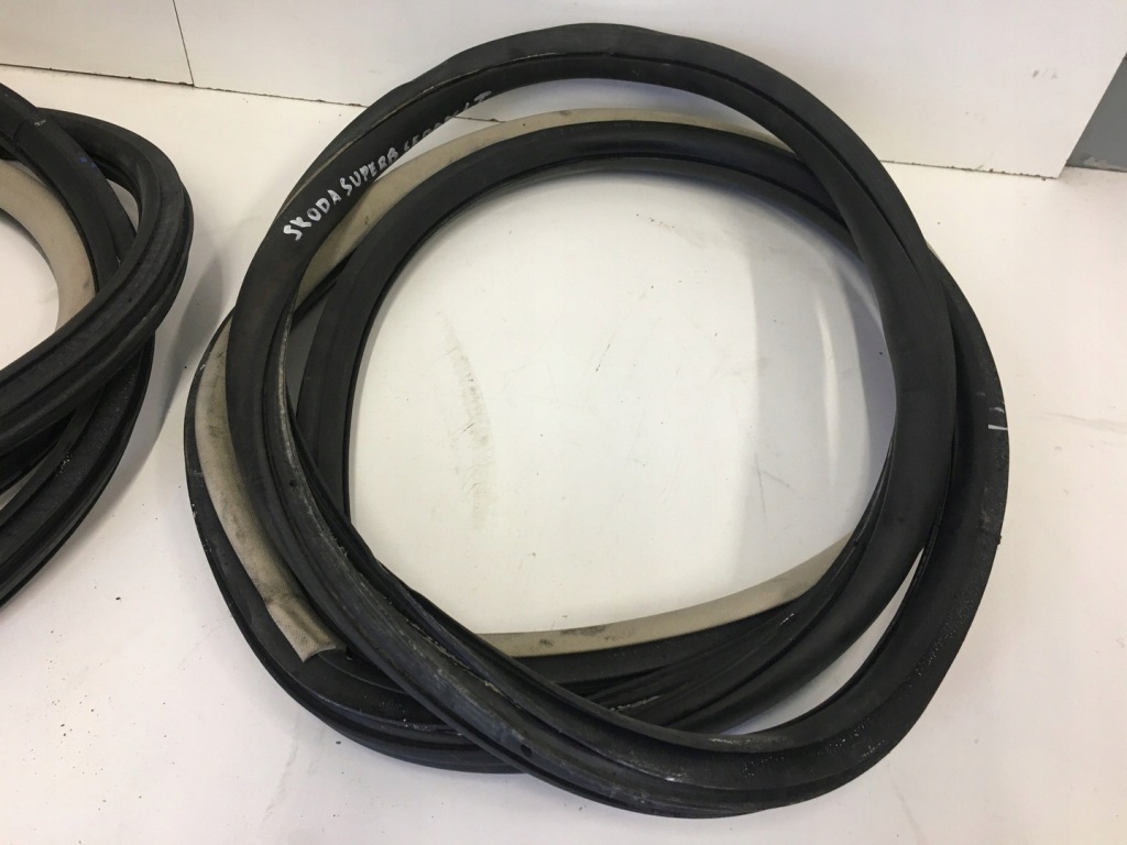 фото №8, Прокладка дверь перед задняя passat b5 skoda superb