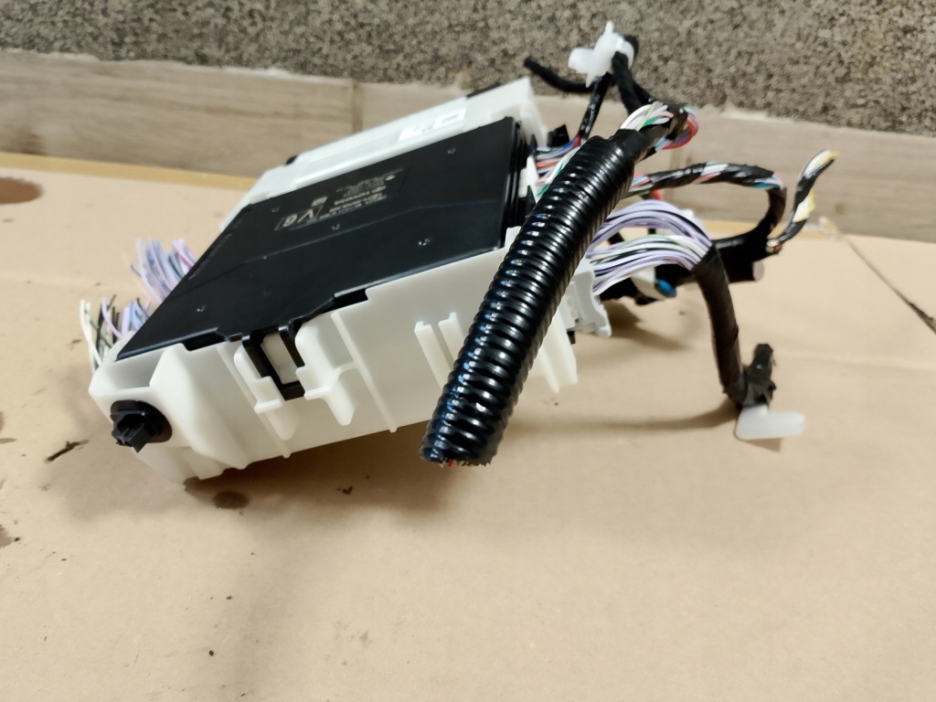 Купити Lexus nx модуль блок керування комфорту 8922178068