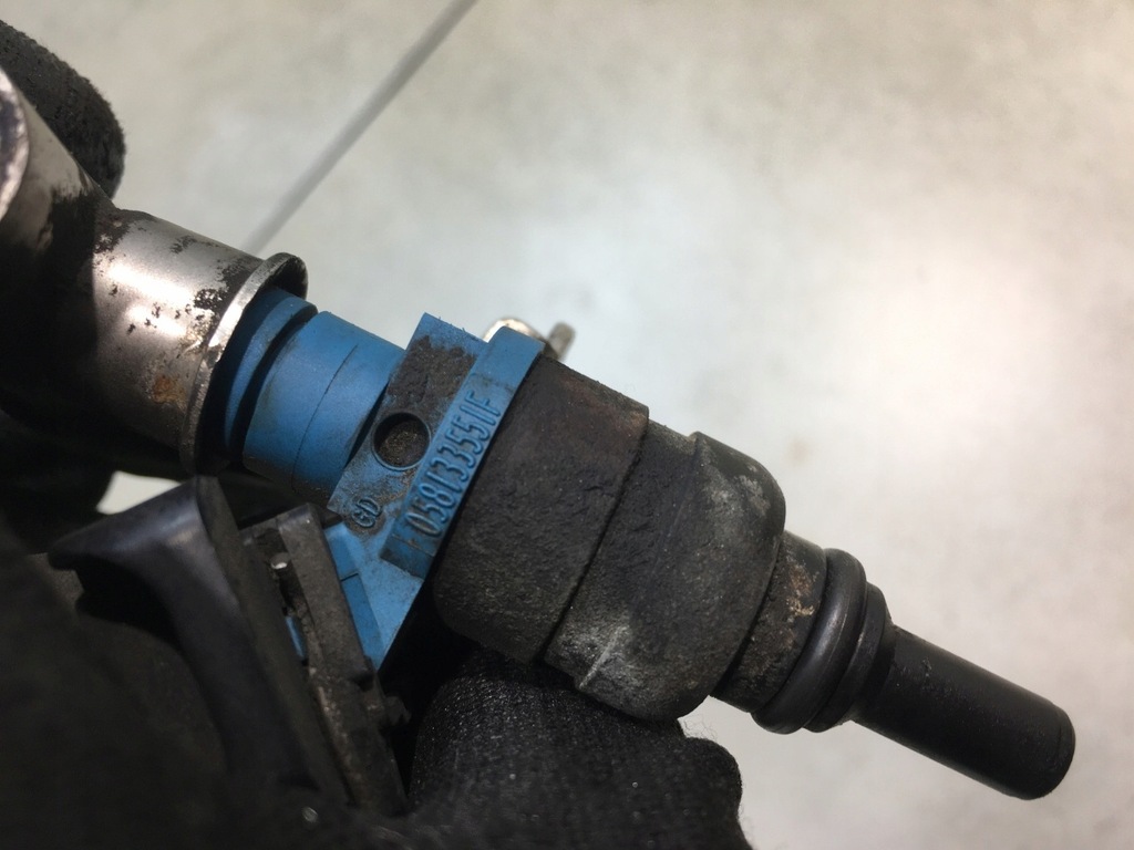 фото №7, Молдинг упорскування audi a6 c5 1.8 20v arh 058133551f