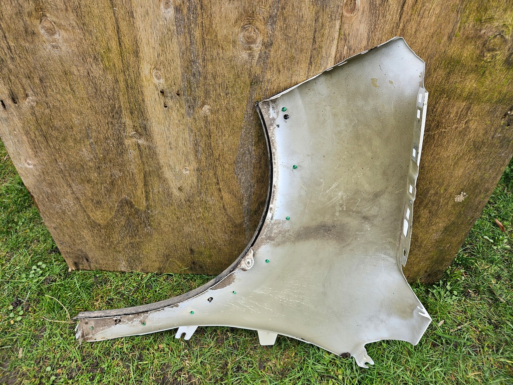 фото №10, Крыло правый перед citroen c3 iii молдинг 16-