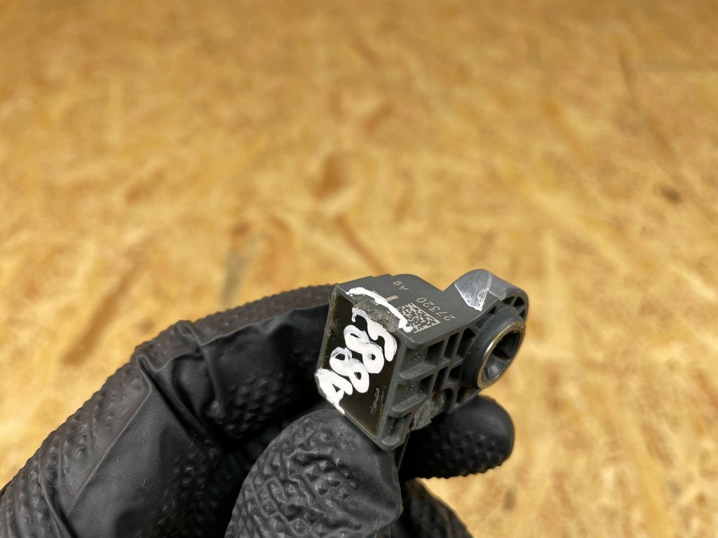 фото №8, Датчик удара ударный штекер volvo xc90 ii xc60 ii xc40 31451528