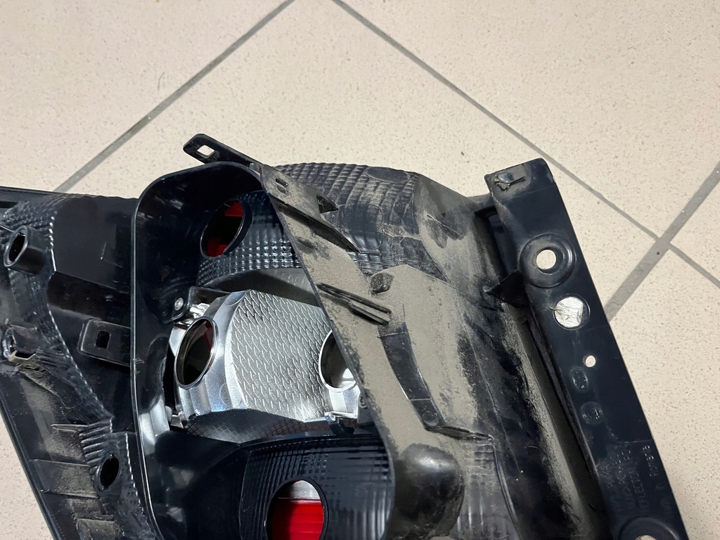 фото №12, Skoda fabia iii 3 kombi 6v9 лампа задня задня права