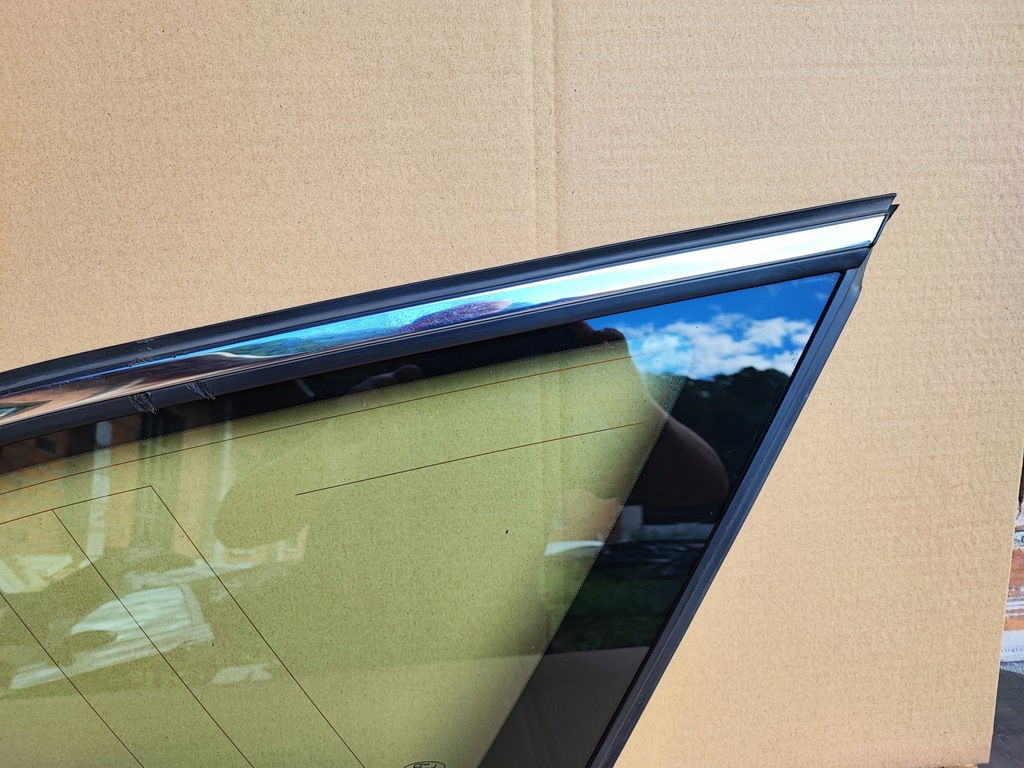 фото №9, Ford mondeo mk5 скло кузовна права задня kombi