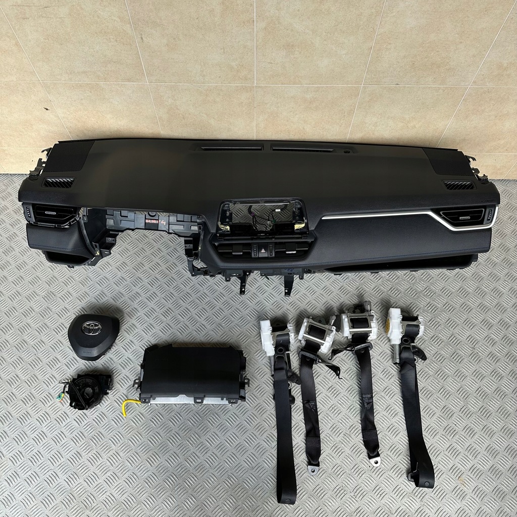 фото №1, Приборная панель консоль ремни приборная панель toyota rav4 v 2019 rok