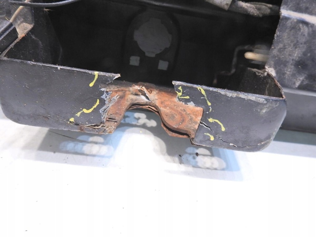 фото №9, Кришка багажника задня скло jeep cherokee xj