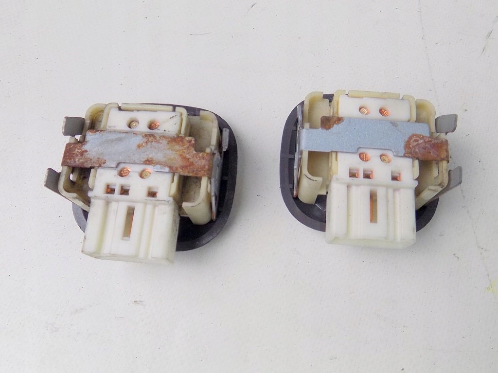 фото №5, Toyota previa ii r3 00-06 переключатель стекло