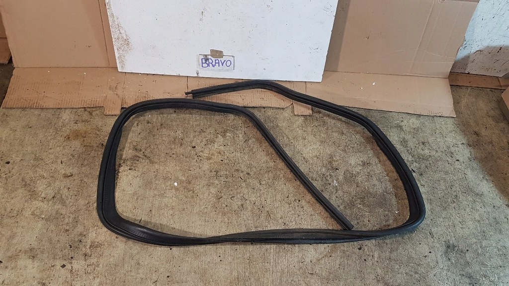 фото №1, Прокладка кришки багажника fiat bravo 3d