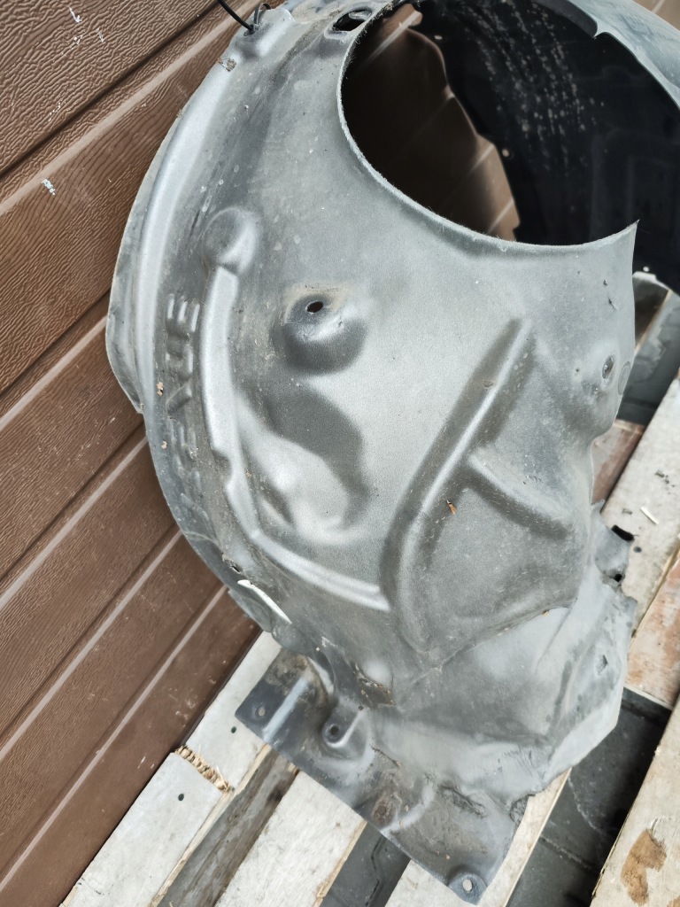 Подкрылок перед левая bmw f30 7260725 7260699 в Украине