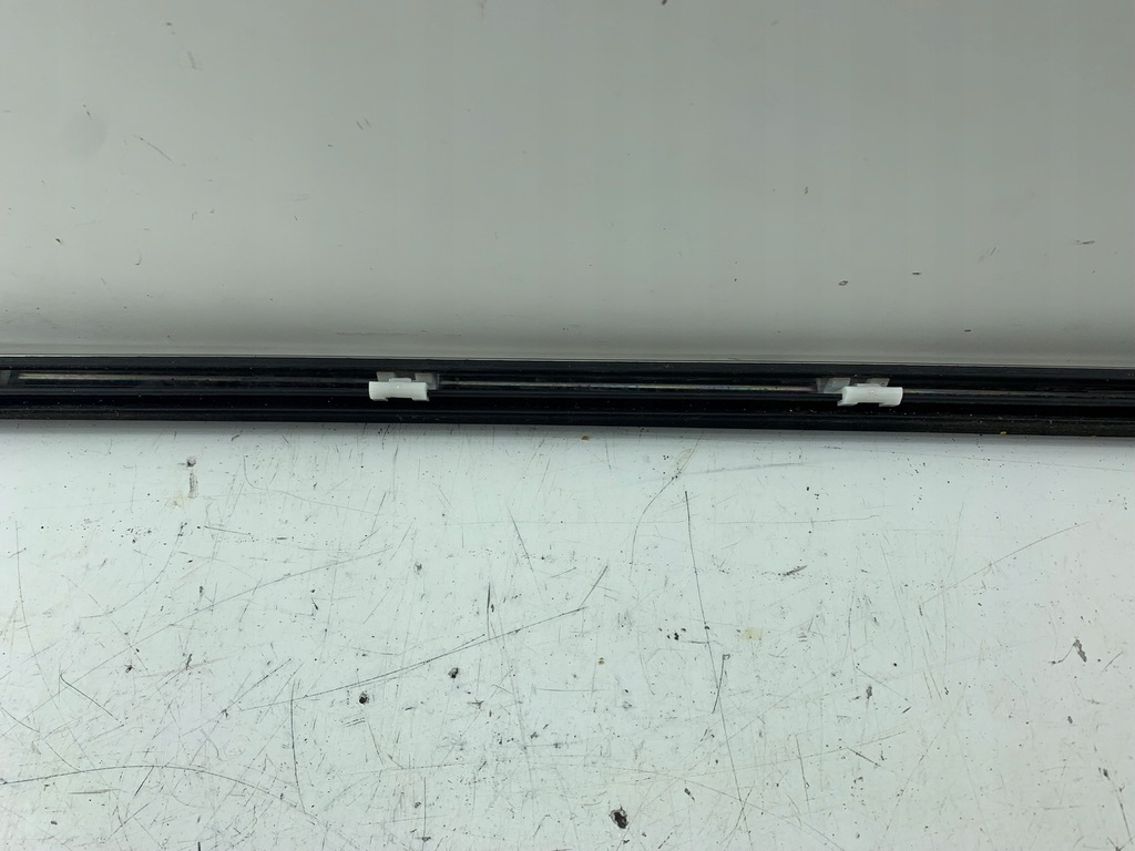 фото №8, Hyundai i40 молдинг уплотнитель правый задняя sedan