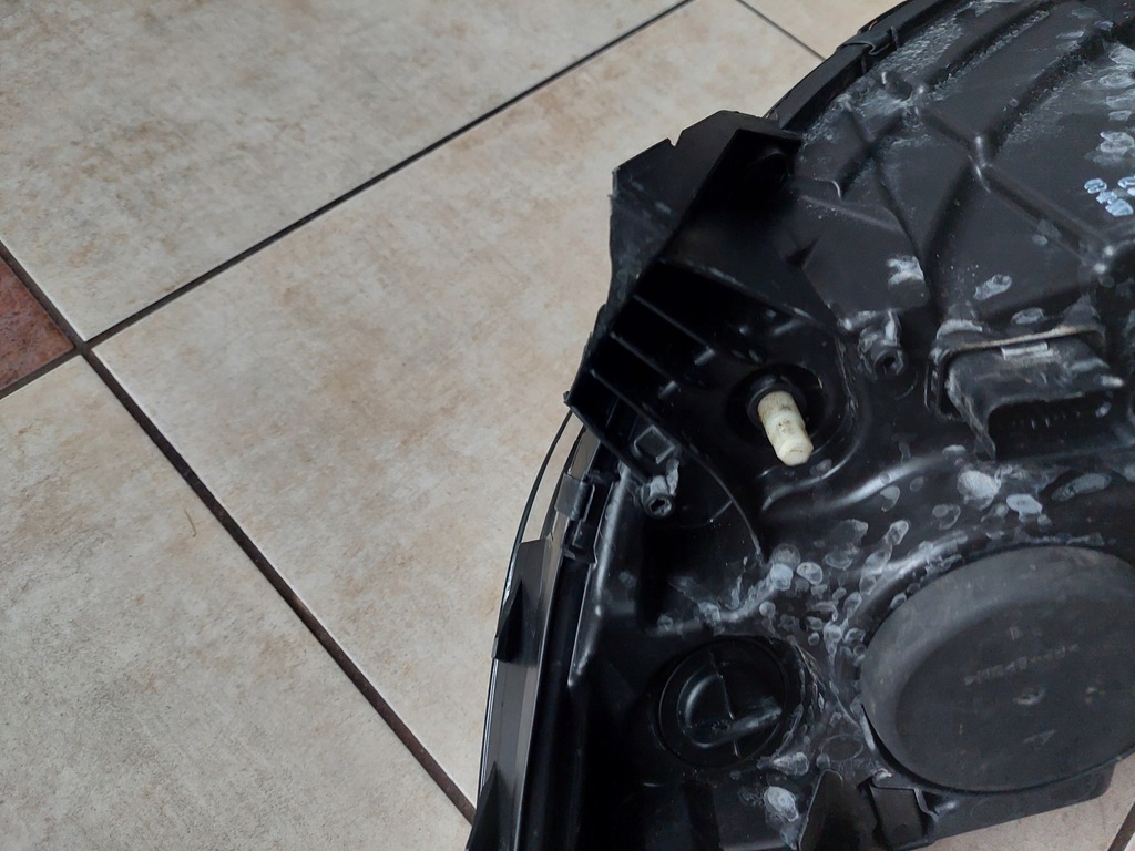 фото №8, Правая лампа - линза - czarna - renault captur