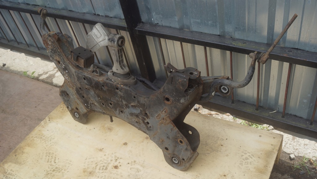 фото №14, Балка подрамник перед hyundai i40 62401-3z100