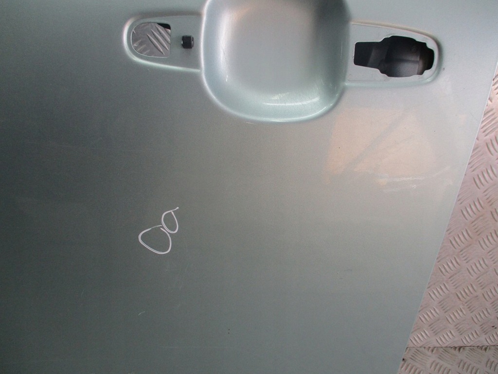 фото №5, Дверь левый перед toyota avensis verso 771