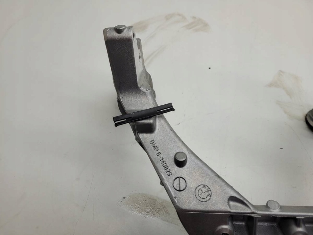 фото №9, Кронштейн кронштейн колонки рулевого bmw 7 f01 f02 6140829