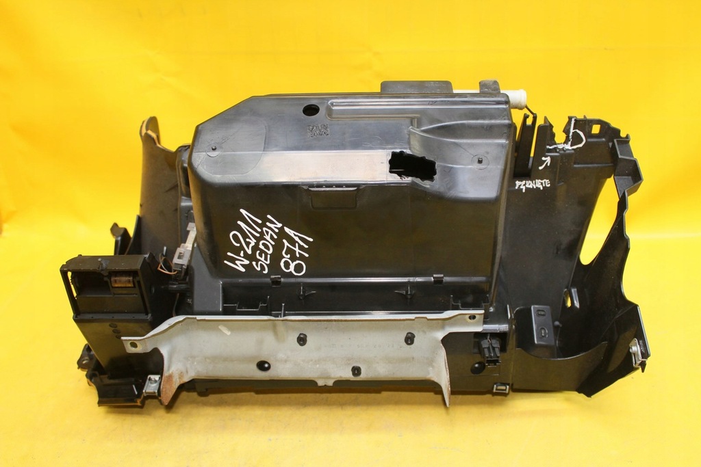 фото №10, Shcowek пассажира mercedes w211 a2118601305