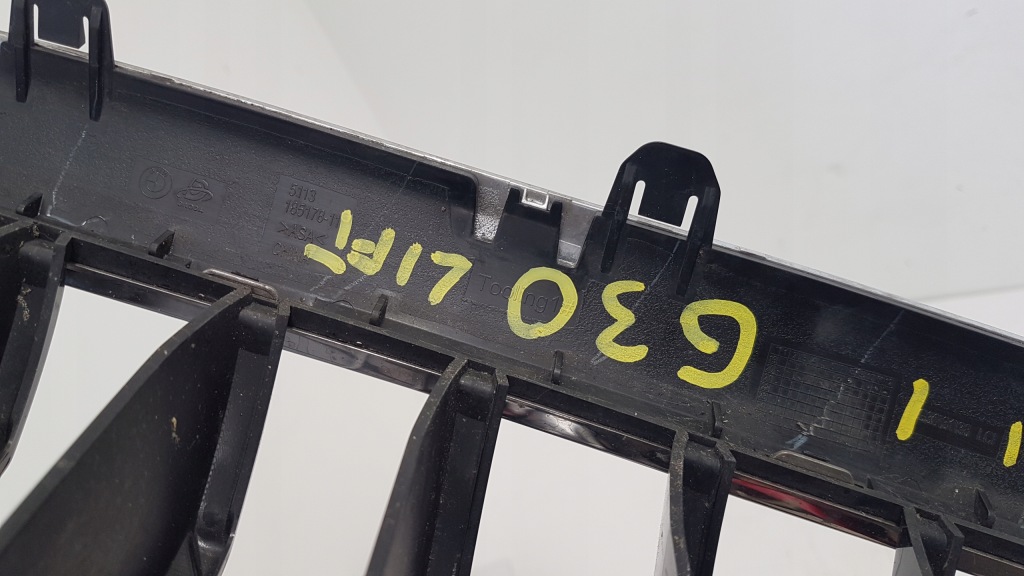 Bmw 5 g30 g31 рестайлінг  решітка радіатора решітка радіатора ladna оригінал  9464217 під  камера Київ