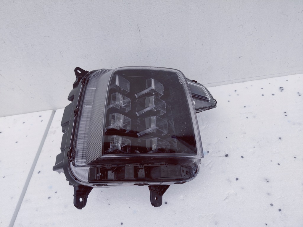 фото №1, Hyundai staria лампа full led права перед передня